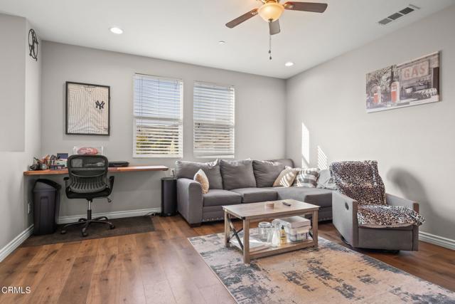 396 Edgewood Drive, Fillmore CA: https://media.crmls.org/mediaz/5b628642-c474-4aa7-a9bb-012933182ccf.jpg