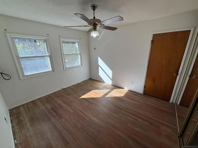 6369 Clara Lee Ave, San Diego CA: https://media.crmls.org/mediaz/5b62dfe2-cbc6-4820-a0bc-1daa219a66dc.jpg