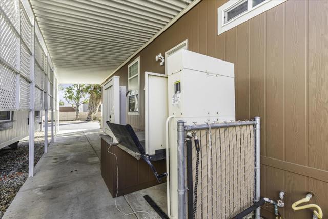 3660 Walnut Boulevard, Brentwood CA: https://media.crmls.org/mediaz/5b630134-a280-47f0-8a05-8caea3763c6b.jpg