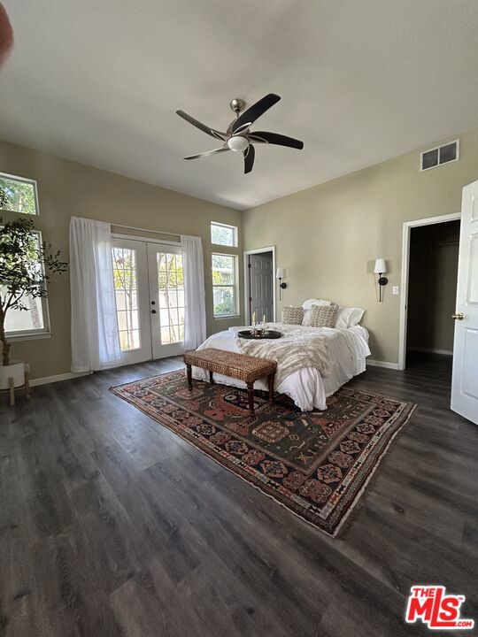 121 Navajo Lane, Topanga CA: https://media.crmls.org/mediaz/5b636f36-d8cc-40d3-89c1-47eb5d2ee90d.jpg
