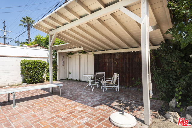 14755 Huston Street, Sherman Oaks CA: https://media.crmls.org/mediaz/5b642d54-ddf2-473d-b32d-bffe61aae229.jpg
