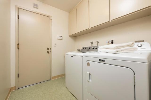 150 Crestview Drive, San Carlos CA: https://media.crmls.org/mediaz/5b64740f-a5a5-434b-b578-193bf30026fd.jpg