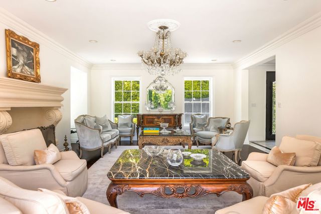 10914 Bellagio Road, Los Angeles CA: https://media.crmls.org/mediaz/5b64a83c-8580-4369-a785-2c823fd16866.jpg