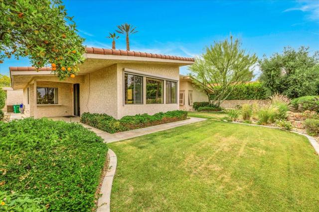 45 Lincoln Place, Rancho Mirage CA: https://media.crmls.org/mediaz/5b64b70e-b64d-4707-9c8e-875c234e000e.jpg