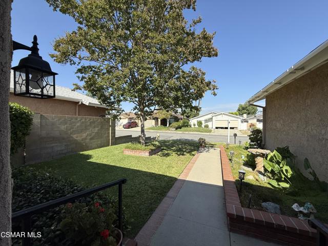 2321 Century Avenue, Simi Valley CA: https://media.crmls.org/mediaz/5b66119a-c446-430b-9740-23827b67d1b3.jpg