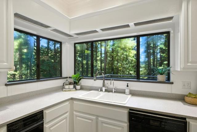 720 Quigg Way, Boulder Creek CA: https://media.crmls.org/mediaz/5b661f04-f10e-4474-a6a9-da266c287cf7.jpg