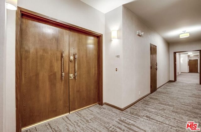 1124 N Kings Road, West Hollywood CA: https://media.crmls.org/mediaz/5b6713a8-9d71-469d-844a-d7d849f97ec1.jpg