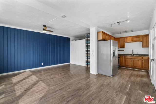115 44th Street, Manhattan Beach CA: https://media.crmls.org/mediaz/5b684f1a-ae9f-432b-b706-9175d5ccf201.jpg