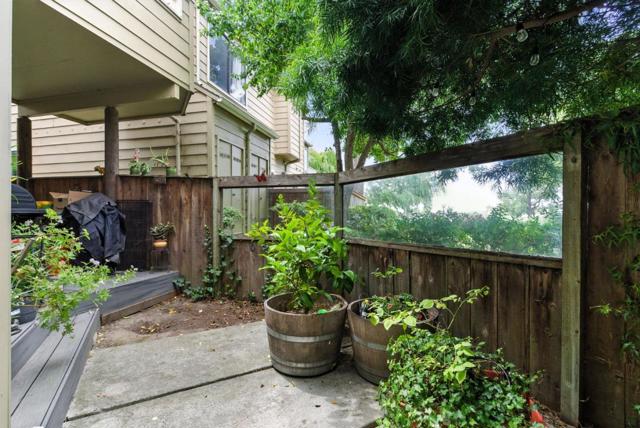 914 Shoreline Drive, San Mateo CA: https://media.crmls.org/mediaz/5b68a122-f56b-4f36-ac32-cc0e63db39c9.jpg