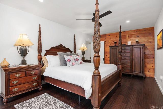 860 Nardo Road, Encinitas CA: https://media.crmls.org/mediaz/5b68ac83-00fe-4dcc-9002-2141c3f9eb4e.jpg