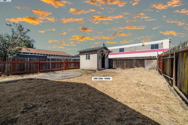 290 2Nd Ave, San Leandro CA: https://media.crmls.org/mediaz/5b6988eb-91d8-42fc-b236-b35dcbb8f982.jpg