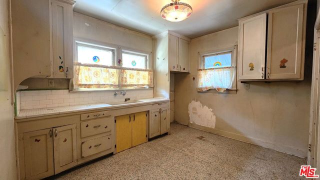 829 North Valley Street photo 3