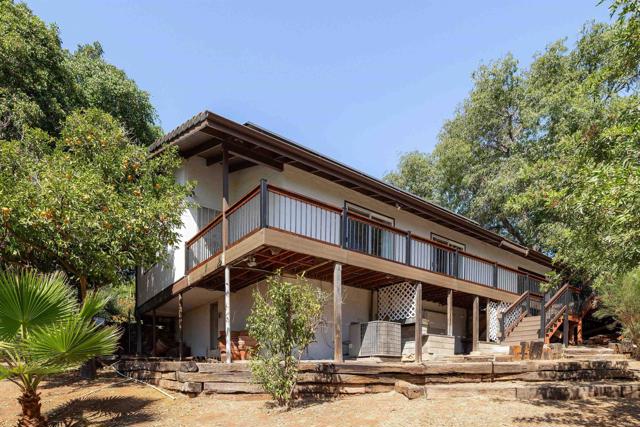 10549 Anaheim dr, La Mesa CA: https://media.crmls.org/mediaz/5b6b1d00-69f4-40bf-8e85-3d0d8df39310.jpg