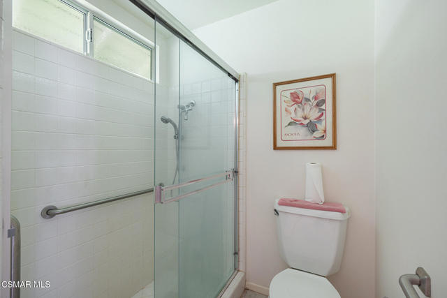3804 Eddingham Avenue, Calabasas CA: https://media.crmls.org/mediaz/5b6b4298-1a0e-4ced-b8a2-91725534a66e.jpg
