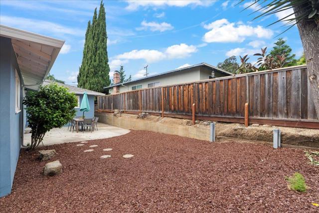 613 Evangeline Way, Hayward CA: https://media.crmls.org/mediaz/5b6b9417-e65c-4cd4-850a-7fffa4636371.jpg