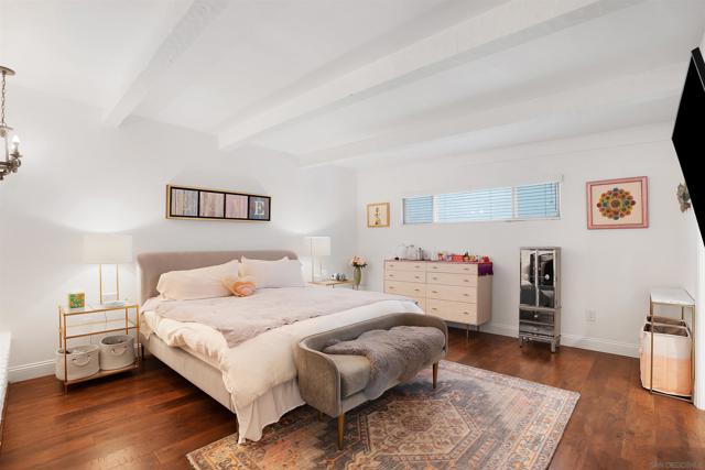 2433 San Marcos Ave., San Diego CA: https://media.crmls.org/mediaz/5b6c842d-fb7c-4fb0-84ec-59041cb1959d.jpg