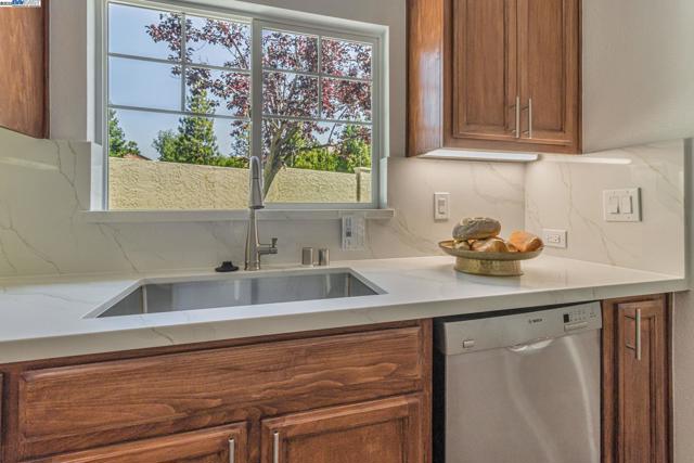 4182 Lautrec Dr, San Jose CA: https://media.crmls.org/mediaz/5b6cdecf-5534-4433-a2e3-f6f8fdeef78c.jpg