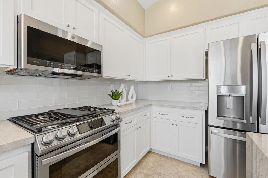 6050 Malea Way - photo 14