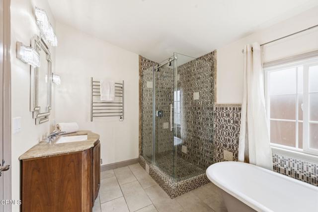 1025 Cachuma Avenue, Ventura CA: https://media.crmls.org/mediaz/5b6d26fe-a4fa-44f3-8f7a-6eef1a4369f5.jpg