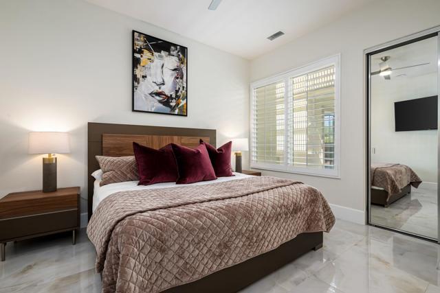 81207 Santa Rosa Court, La Quinta CA: https://media.crmls.org/mediaz/5b6d2984-f9dc-448c-b7e6-913aaf7205de.jpg