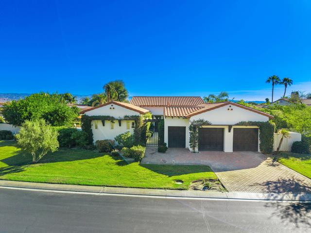 350 Loch Lomond Road, Rancho Mirage CA: https://media.crmls.org/mediaz/5b6db791-f64c-49eb-9a79-36aba085bd1d.jpg