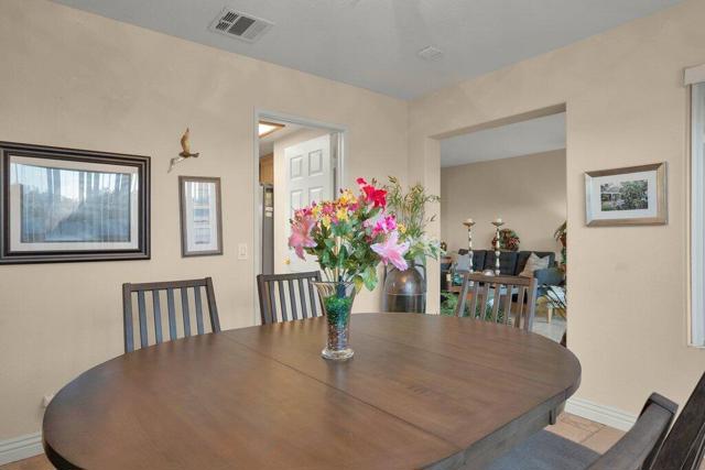 48135 Vista Cielo, La Quinta CA: https://media.crmls.org/mediaz/5b6ed327-9c24-4ac1-919f-87dcb73abc71.jpg