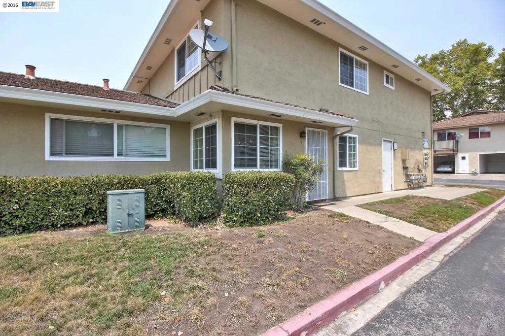 876 Gilchrist Drive #3