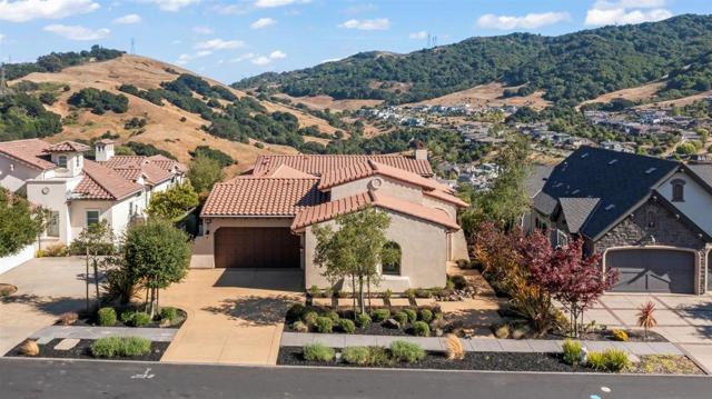 21 Bigleaf Road, Orinda CA: https://media.crmls.org/mediaz/5b6faff9-eba7-4647-bd0e-b55e8acacf89.jpg