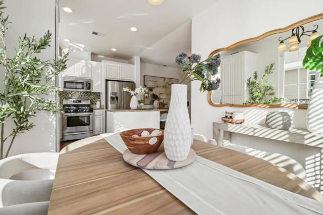 10837 N Stelling Road, Cupertino CA: https://media.crmls.org/mediaz/5b703e2b-4ee4-49c4-8939-ac173de39bf5.jpg