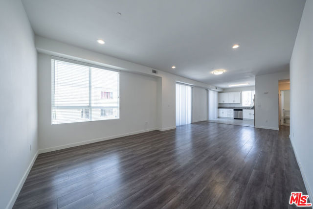 5941 Barton Avenue, Los Angeles CA: https://media.crmls.org/mediaz/5b708809-ad29-436b-a2d7-52dab72c9670.jpg