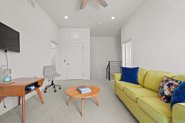 2035 Bravo Loop, Chula Vista CA: https://media.crmls.org/mediaz/5b7154ac-5170-4eec-b5fb-39cae65a70ec.jpg
