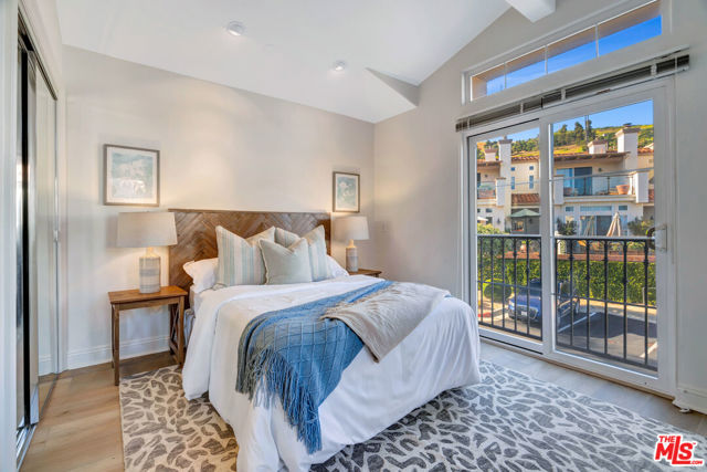 6412 Lunita Road, Malibu CA: https://media.crmls.org/mediaz/5b716ca1-965a-4bac-abce-679bbcf6614f.jpg