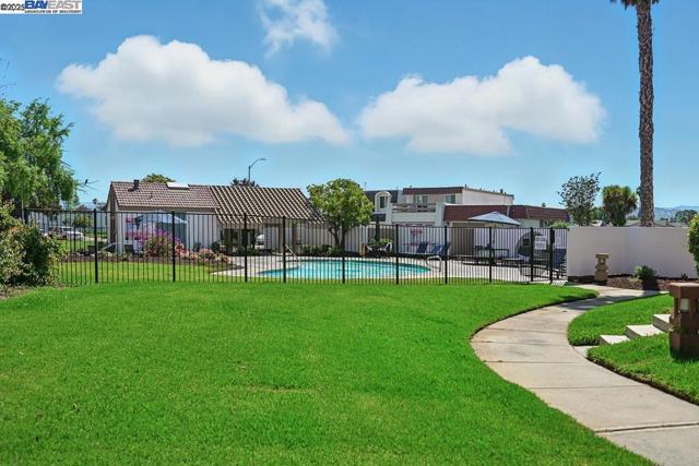 456 Mariners Island Blvd, San Mateo CA: https://media.crmls.org/mediaz/5b71ae45-12e5-49ce-9e4d-60bc40434128.jpg