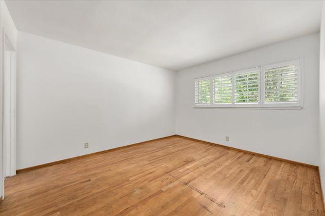 898 Hummingbird Drive, San Jose CA: https://media.crmls.org/mediaz/5b724596-6b0c-425e-88c6-b36bd1b9c4a5.jpg