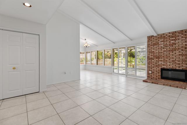 7214 Manzanita, Carlsbad CA: https://media.crmls.org/mediaz/5b72b79a-7dc7-4820-9e6f-0dfe8ff70d3a.jpg