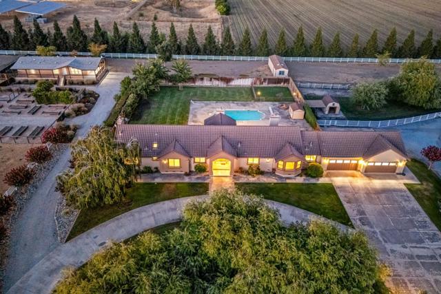 12320 Highland Estates Lane, San Martin CA: https://media.crmls.org/mediaz/5b72efae-7324-4078-b350-9aea19edab16.jpg