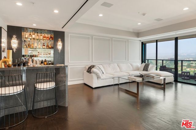 10490 Wilshire Boulevard, Los Angeles CA: https://media.crmls.org/mediaz/5b732b61-cf49-47fe-ad5e-2fa2aaa9c198.jpg
