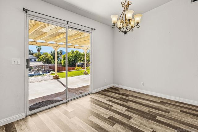 16579 Daza Dr, Ramona CA: https://media.crmls.org/mediaz/5b73c493-f400-49cf-86fe-076a756c9e98.jpg