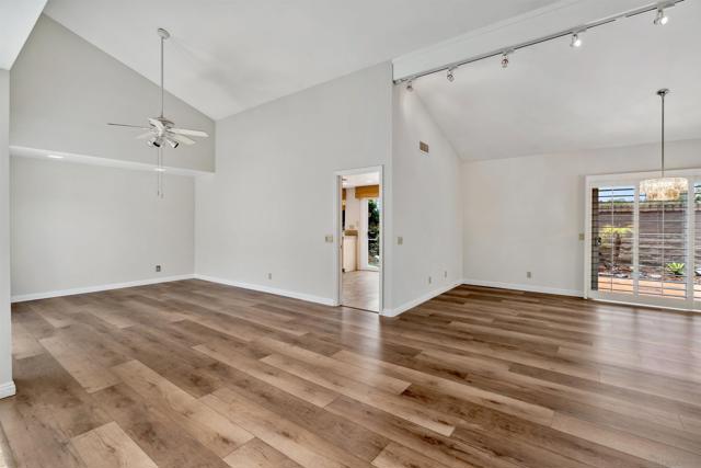 1608 Caminito Asterisco, La Jolla CA: https://media.crmls.org/mediaz/5b743ec6-c540-46d6-8f0b-170402b57a9e.jpg
