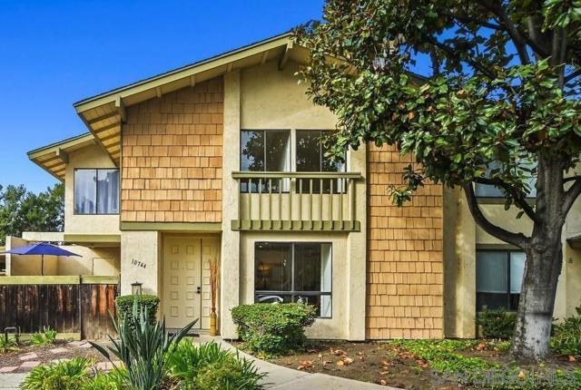 10744 Caminito Bravura, San Diego CA: https://media.crmls.org/mediaz/5b7465c7-8ae1-4fe0-a82c-6bbd7556bfc1.jpg