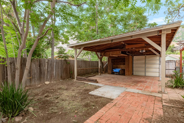 8530 N Ventura Avenue, Ventura CA: https://media.crmls.org/mediaz/5b74c8b0-e5ba-47cb-a6a0-e6ca54e5e5a6.jpg