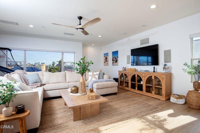 Detail Gallery Image 24 of 29 For 815 Mandalay Beach Rd, Oxnard,  CA 93035 - 3 Beds | 3/1 Baths