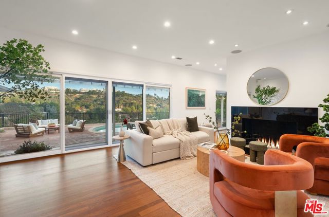 Drew Fenton | 968 Kenfield Avenue Los Angeles CA | MLS: 7503789 Drew Fenton | 968 Kenfield Avenue Los Angeles CA | MLS: 7503789