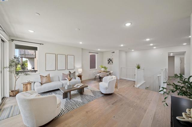 45099 Impress Common, Fremont CA: https://media.crmls.org/mediaz/5b767604-3904-4150-bd25-0071076e437f.jpg