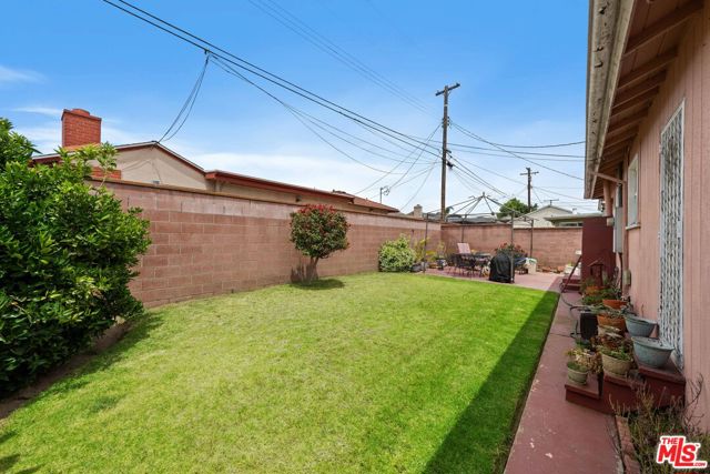 2533 W 118th Place, Hawthorne CA: https://media.crmls.org/mediaz/5b777253-aa8c-415a-8f7d-0978f0f04ae4.jpg