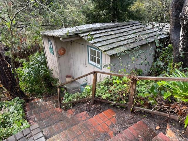 0 8th Ave & Forest Rd, Carmel CA: https://media.crmls.org/mediaz/5b78247d-e672-499f-af8c-50aad97ea209.jpg