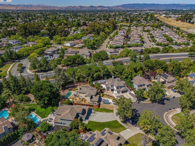 96 Trixie Dr, Livermore CA: https://media.crmls.org/mediaz/5b79aa6f-7310-43bc-9a02-57d34908ad00.jpg