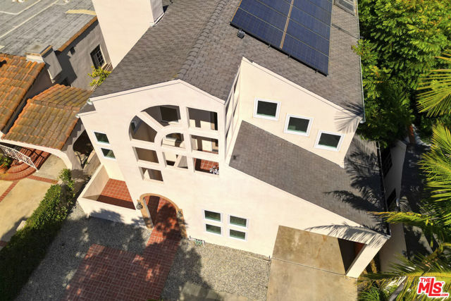 426 S Swall Drive, Beverly Hills CA: https://media.crmls.org/mediaz/5b7a54c5-5fcf-4cff-ba0f-820d2768fa5a.jpg