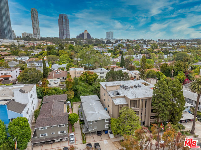 1944 S Beverly Glen Boulevard, Los Angeles CA: https://media.crmls.org/mediaz/5b7a5c86-560d-406b-85a0-78eff8295f86.jpg