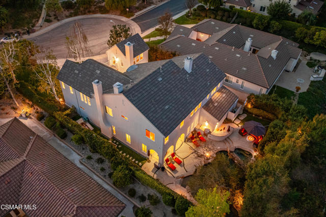 1008 N Country Club Drive, Simi Valley CA: https://media.crmls.org/mediaz/5b7adfaa-8fbc-4e09-b003-a27c26ce2750.jpg